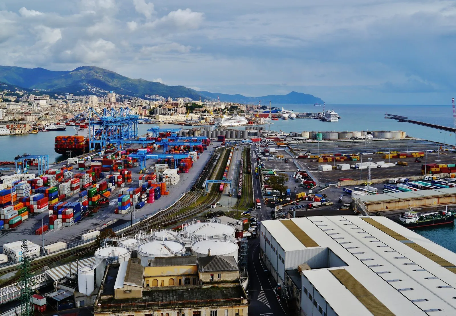Puerto de Génova — vista panorámica