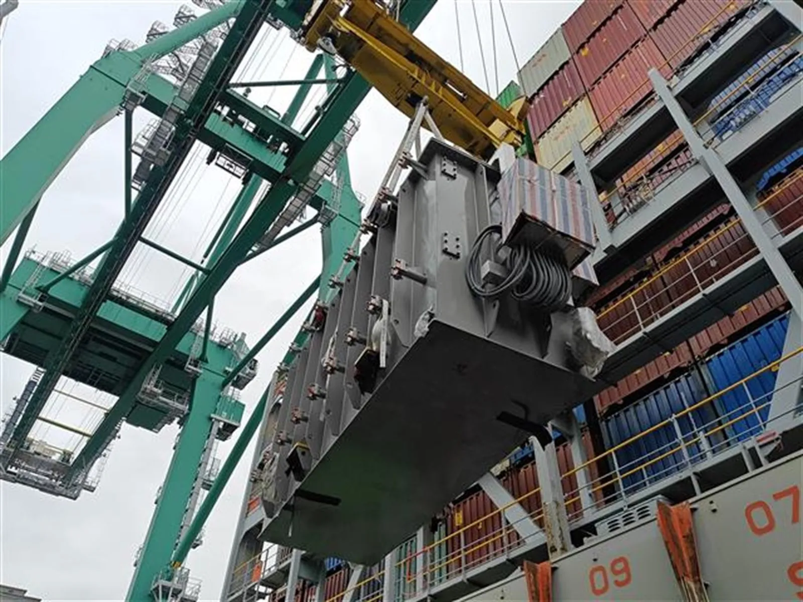 Industrial project cargo — power transformer during heavy transport