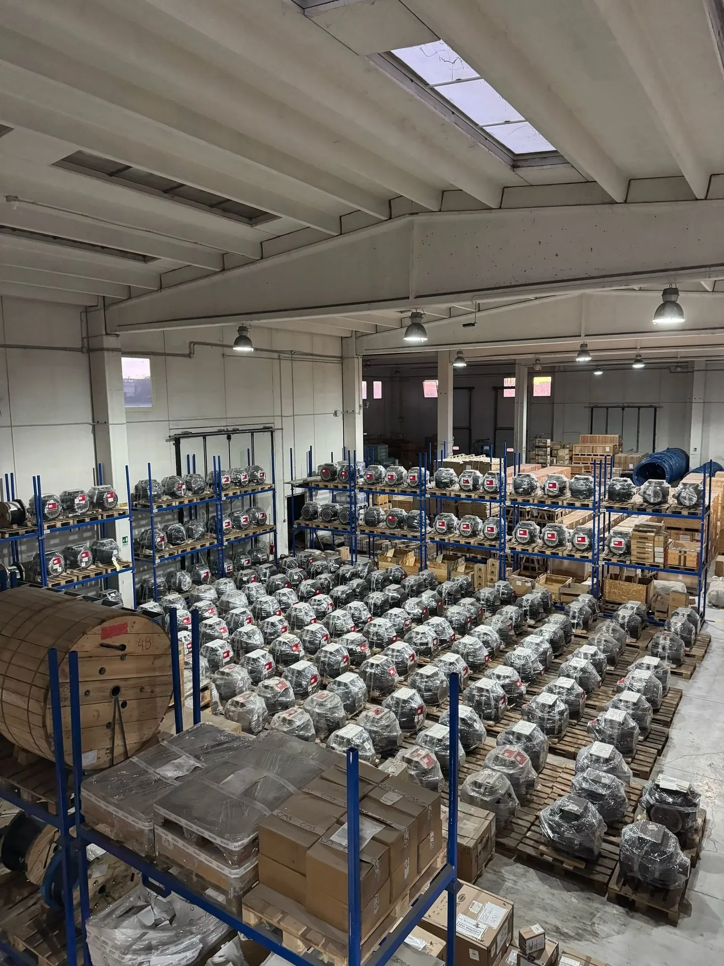 R&R warehouse interior — Parma